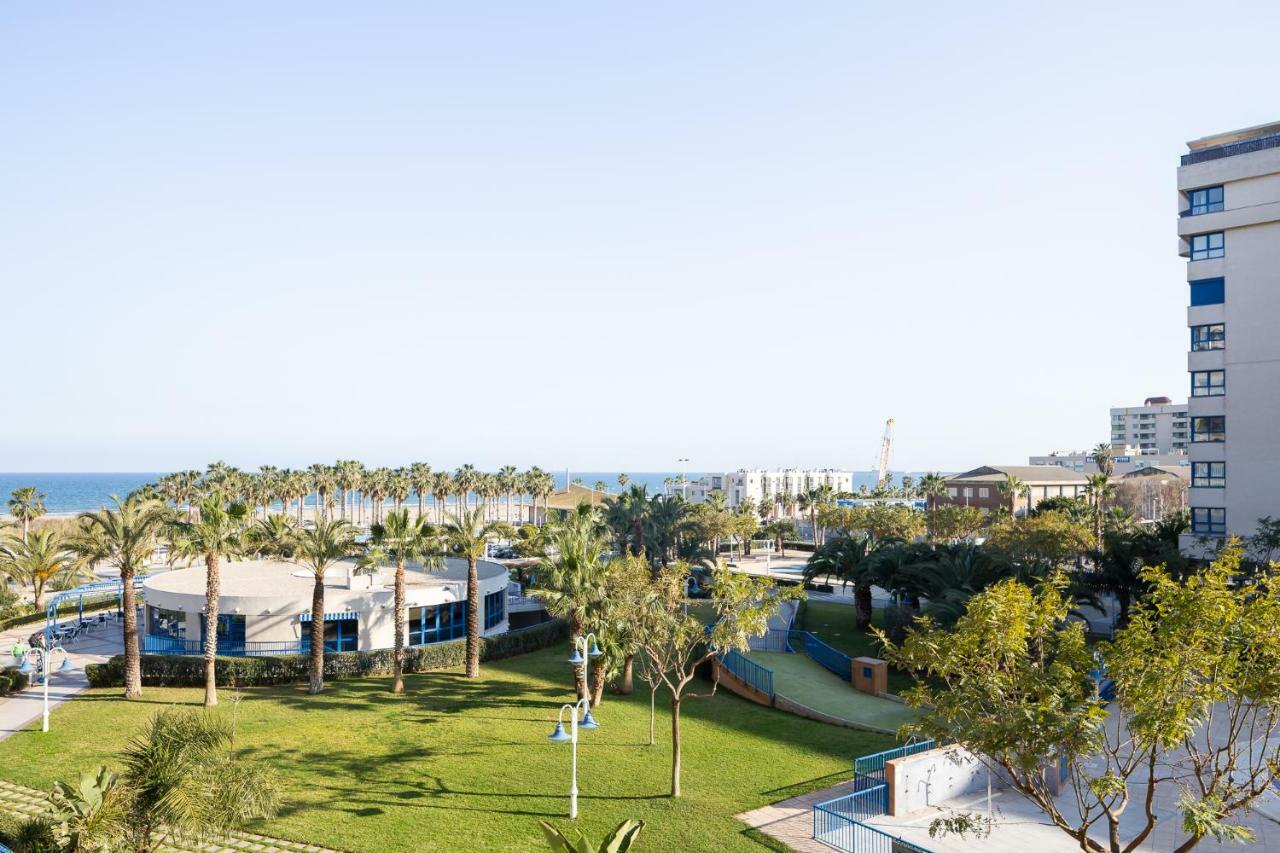 Patacona Beach Valencia Valência Exterior foto